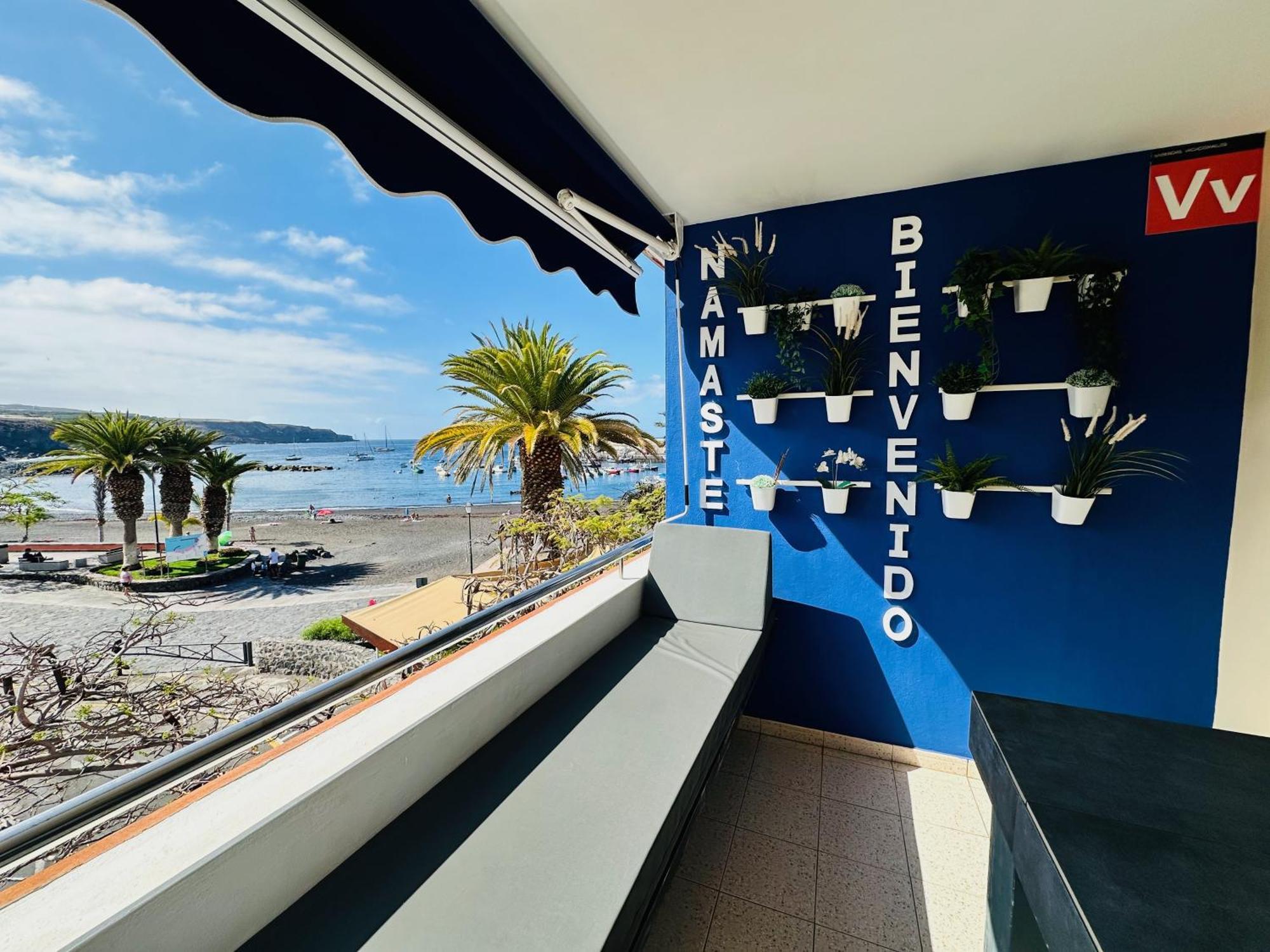 Pambnb - Chic Beachside Apartment Playa San Juan Екстериор снимка